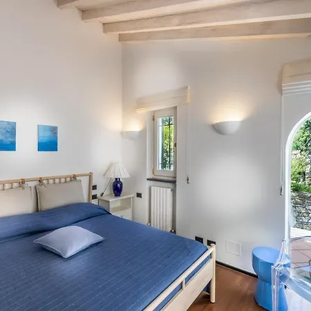 Portofino Riviera Luxury Villa-pool,garden,parking 펜션 쪼알리