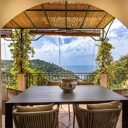 Portofino Riviera Luxury Villa-pool,garden,parking 쪼알리